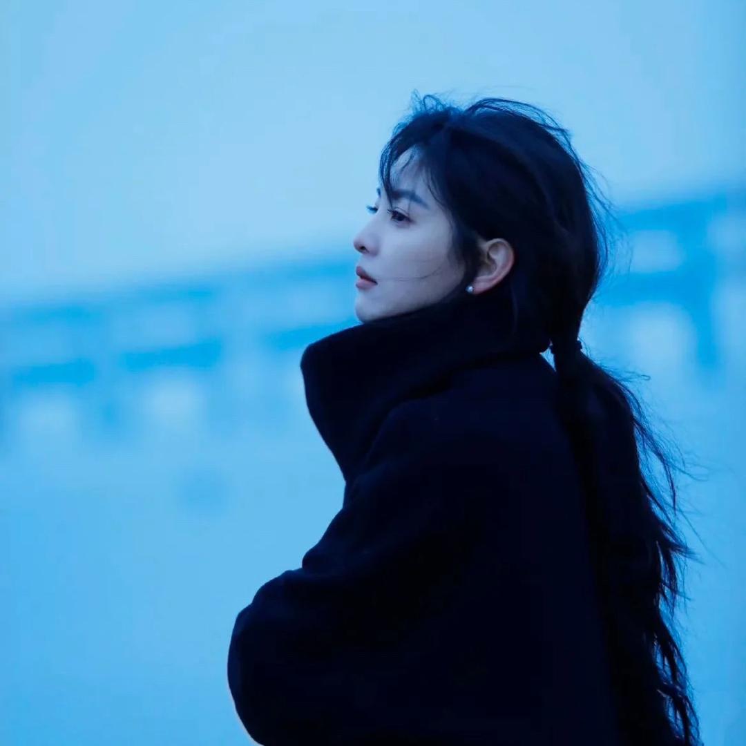 爱笑的CC