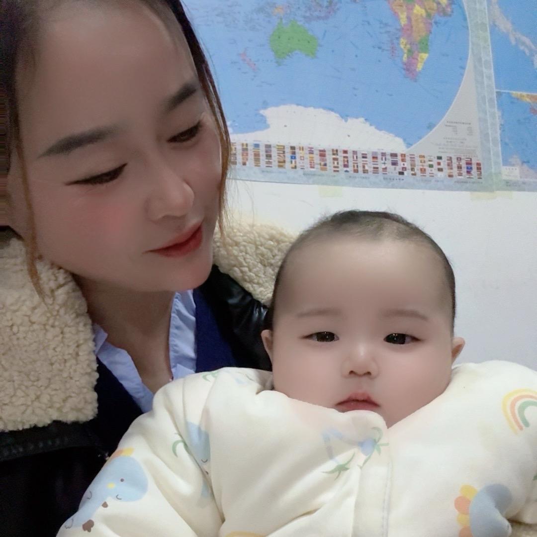 安安演绎大舞台