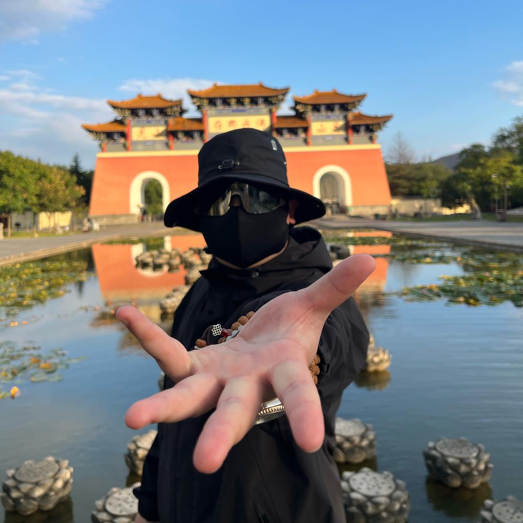 阳光开朗大男孩