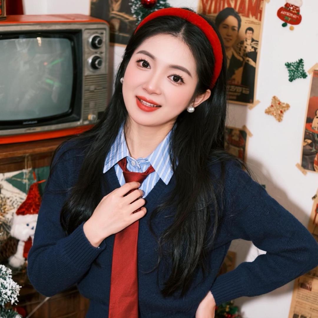 廖廖（高校打工版）😘