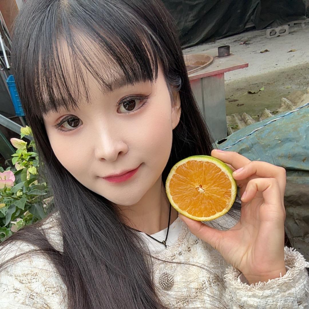 橙子小姐姐🍊蓝蓝