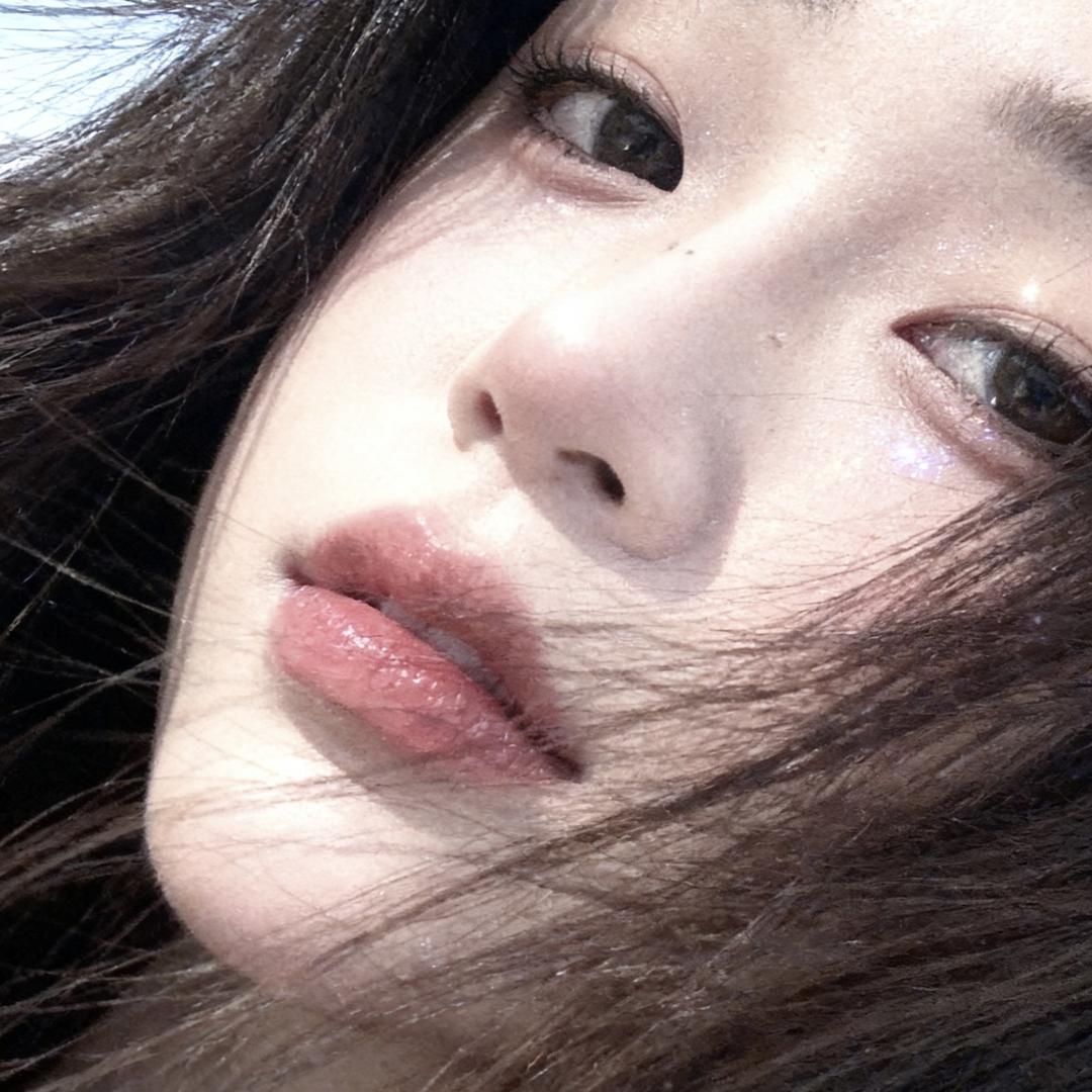黑色毛衣-c
