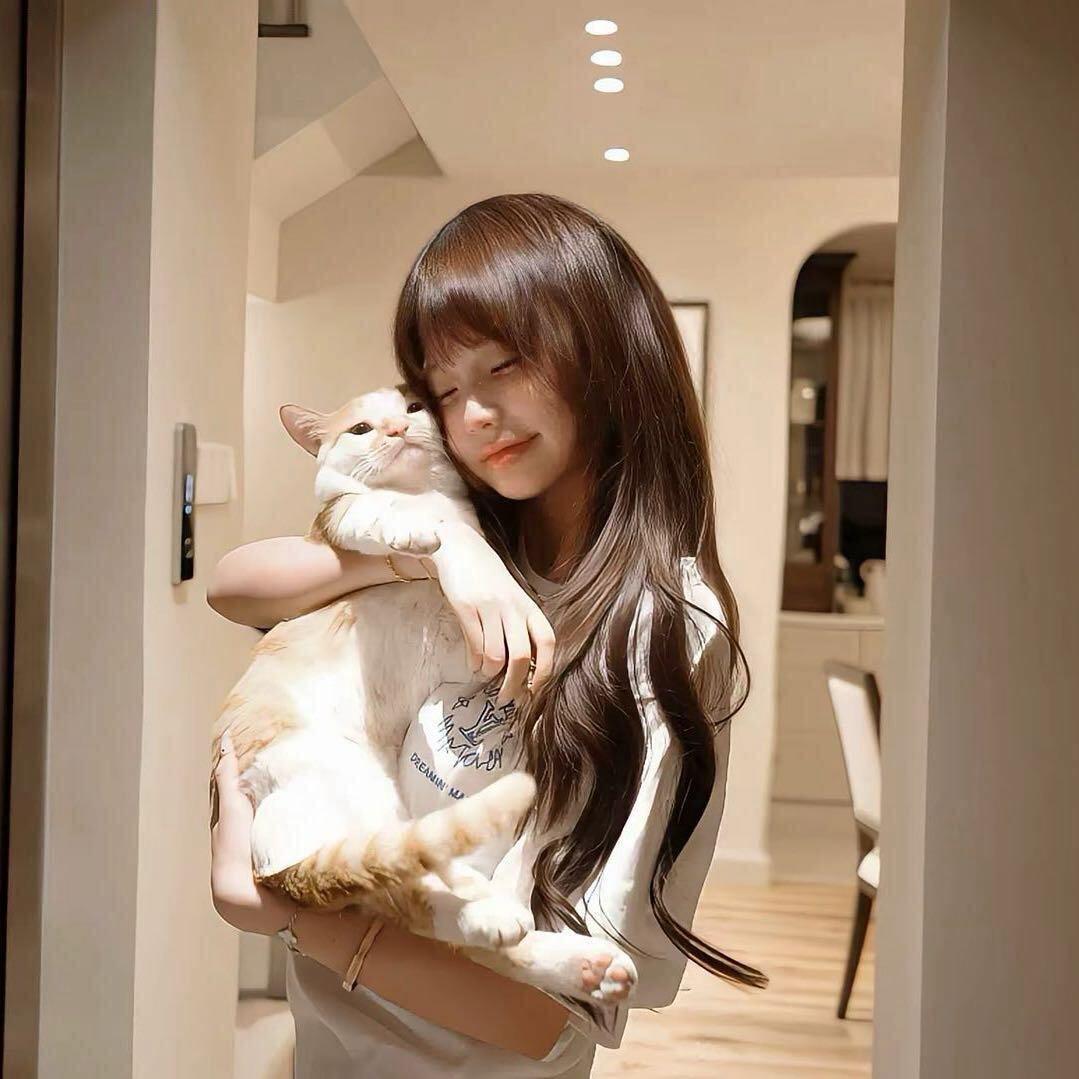 Hhhang^(见过黑白矮版)