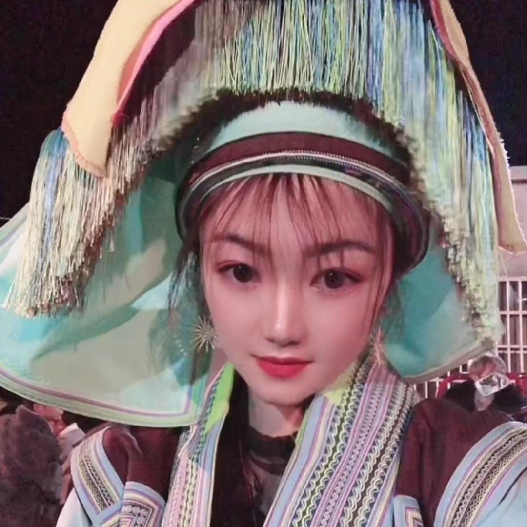布依族阿姐妮