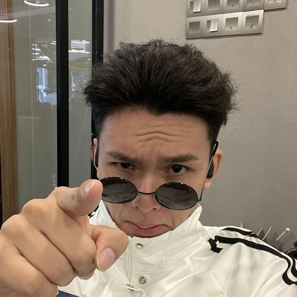 MaxCashton 鄭敬贎