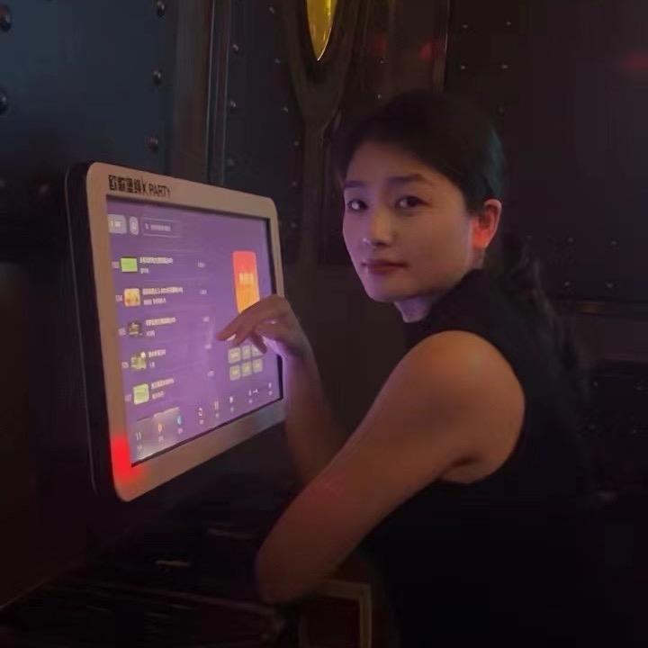 赵赵赵𓆡𓆝𓆟𓆜𓆞小丫