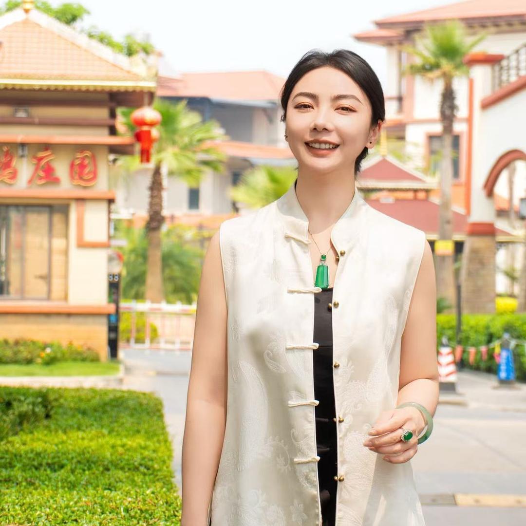 倩倩翡翠日常