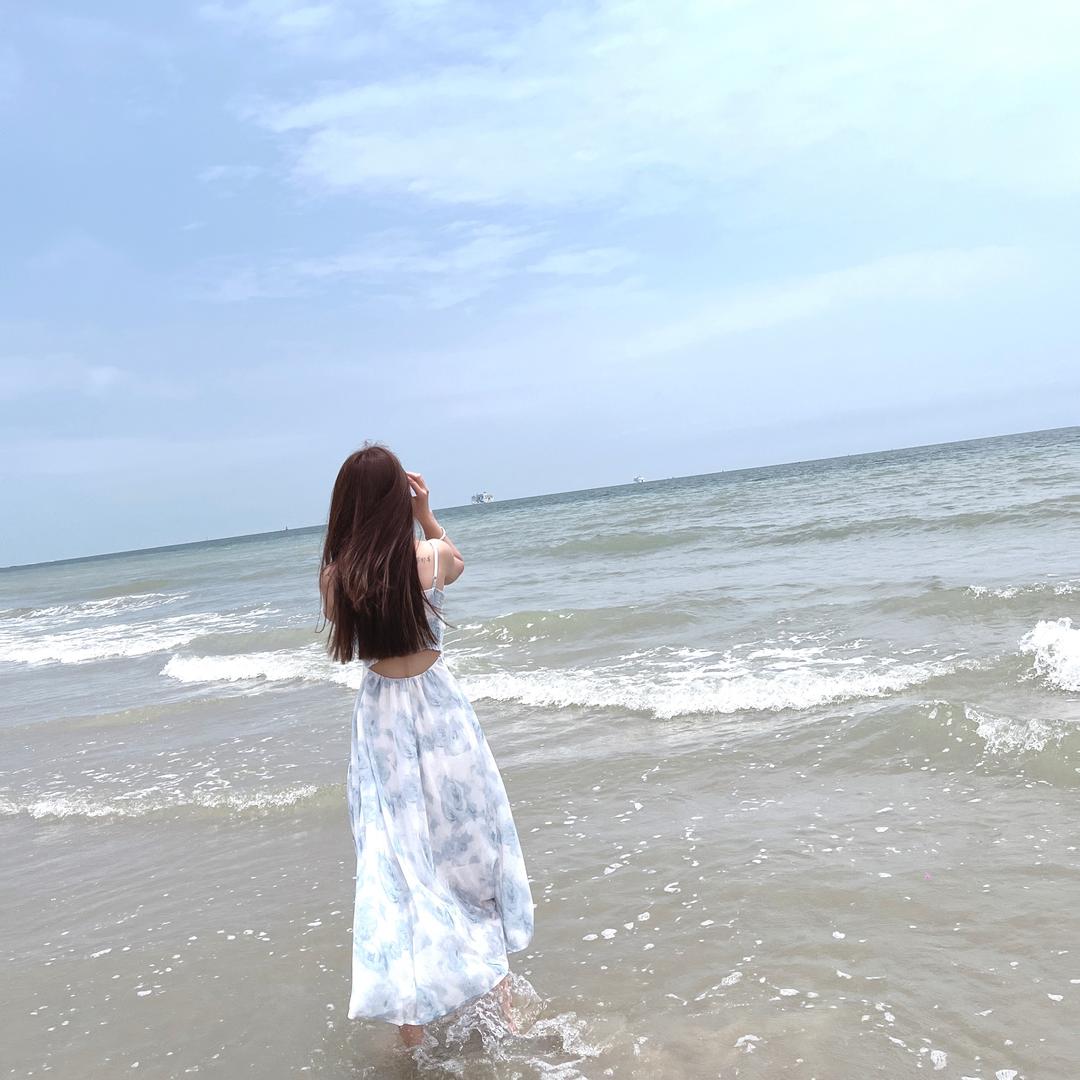 陈姑娘 .