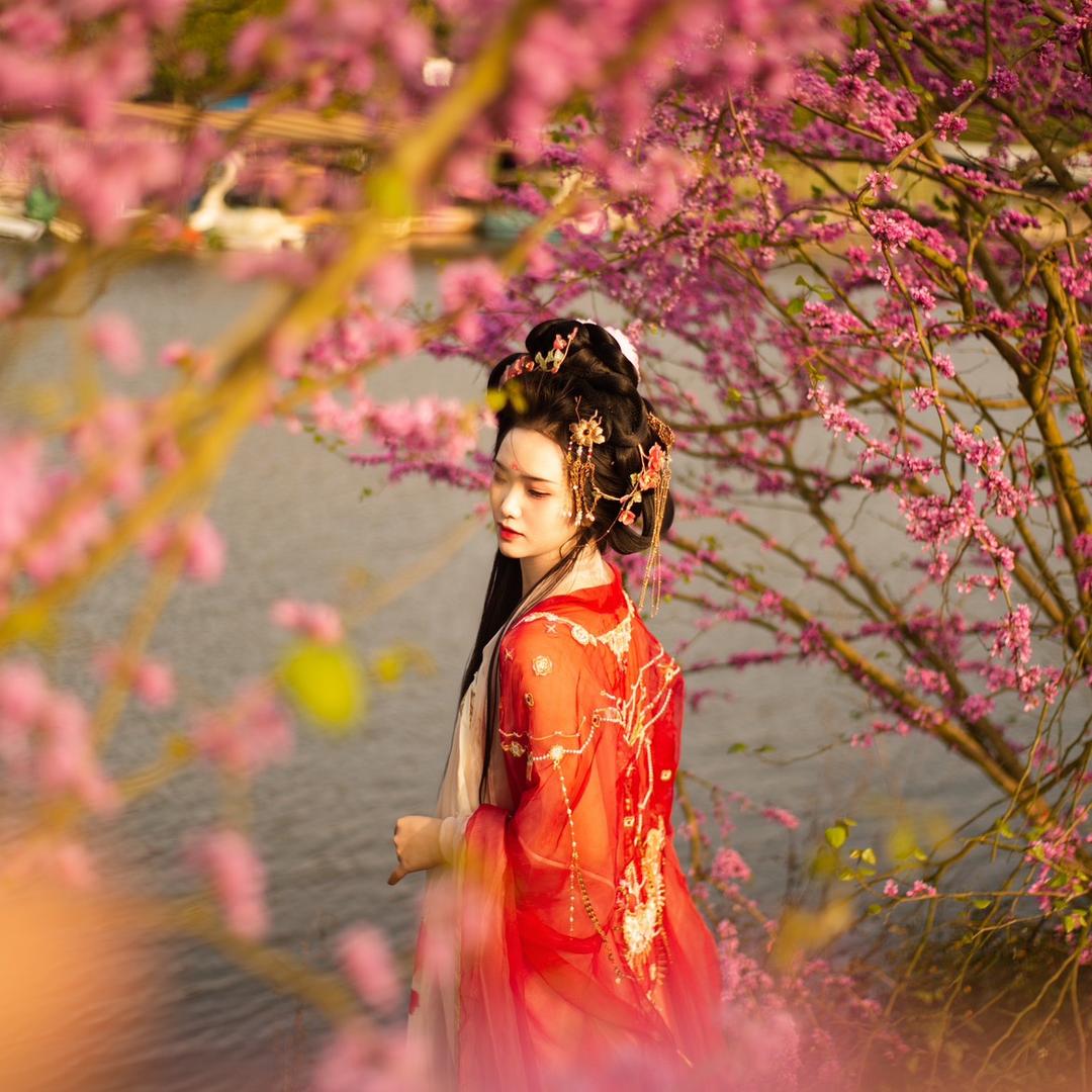 合川化妆师君君（现在叫墨雪）（可约拍）