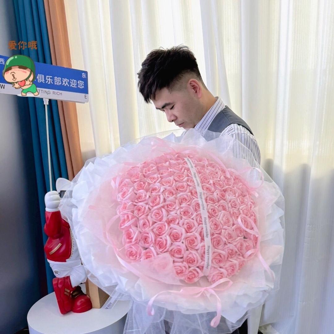 李强࿐