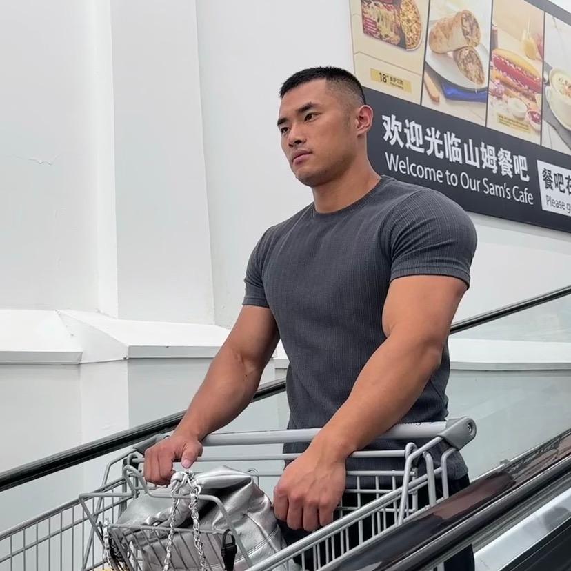 王昕（糙汉版）