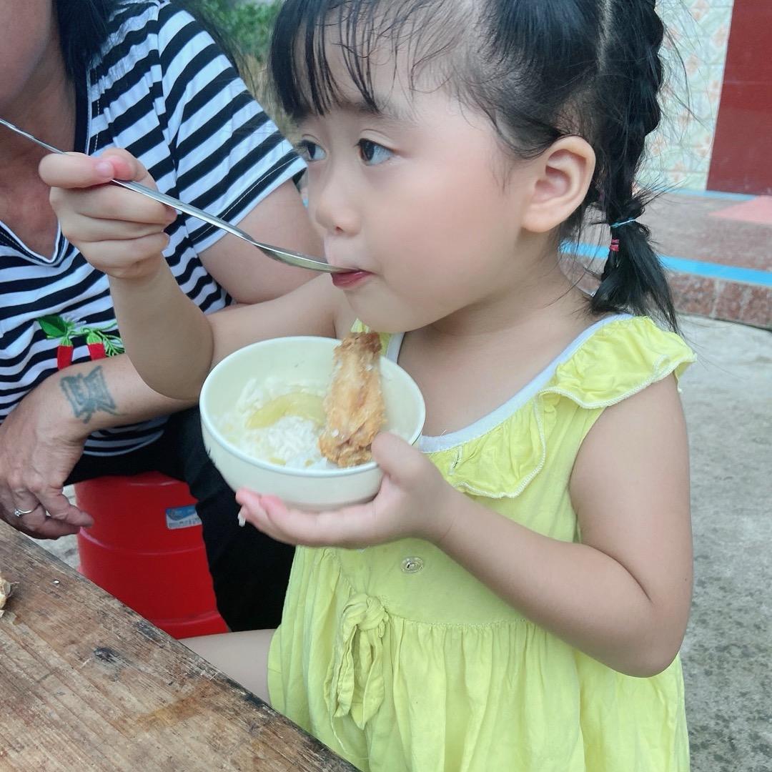 打不赢，就吐口水