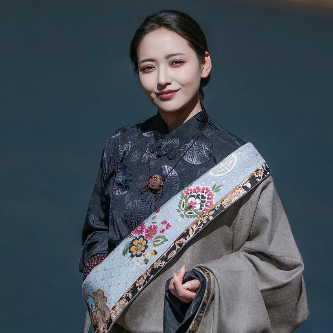 次仁央措（本人）