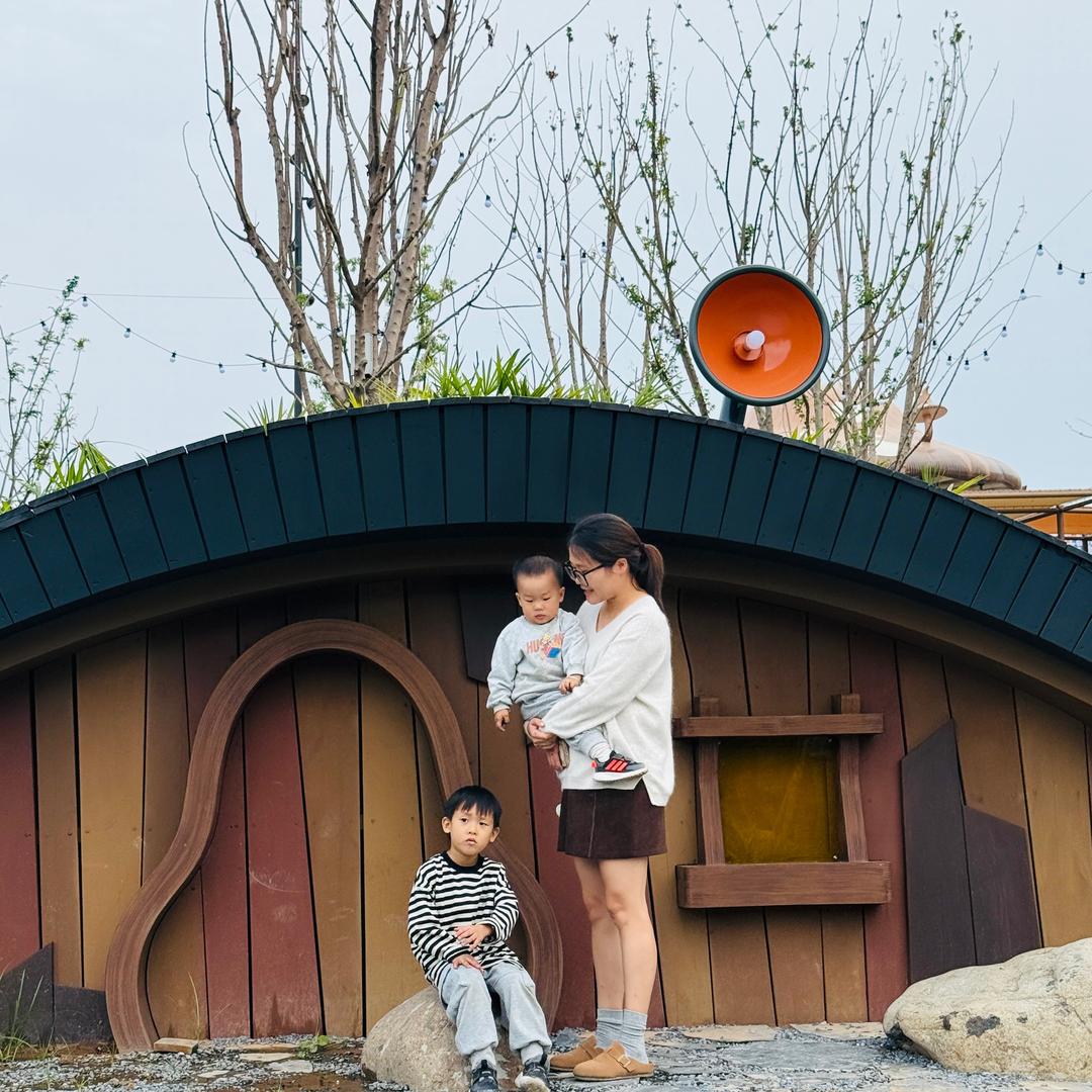 是教科学的郑老师呀～