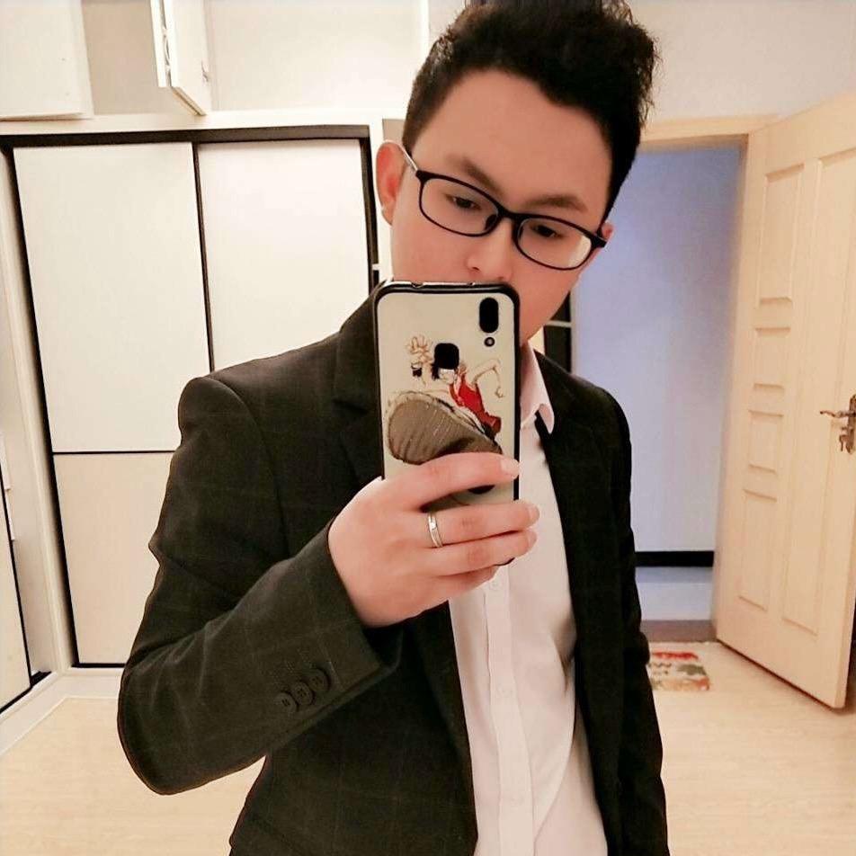 强仔龙虾螃蟹批发。