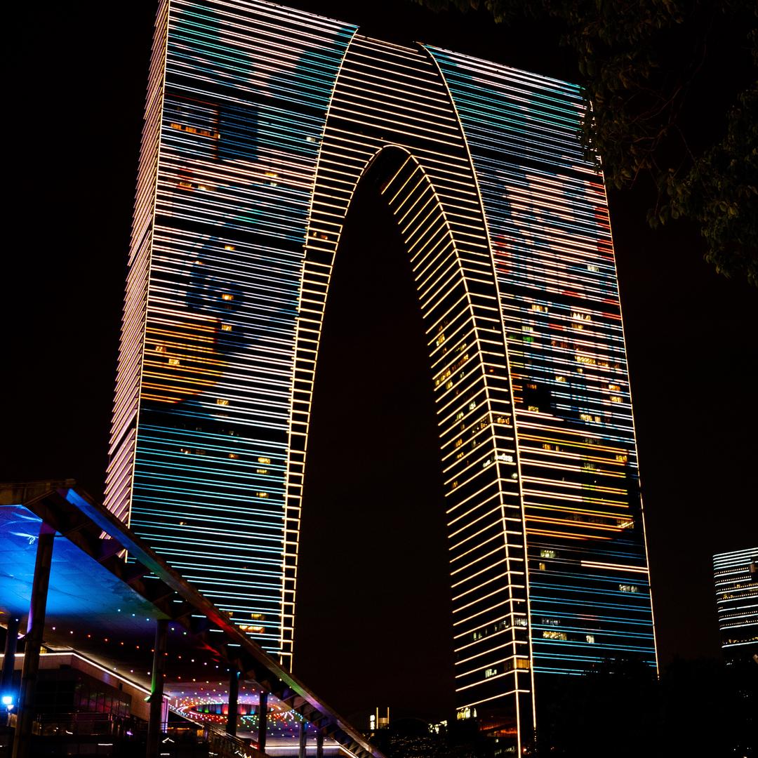 嘿，别哭