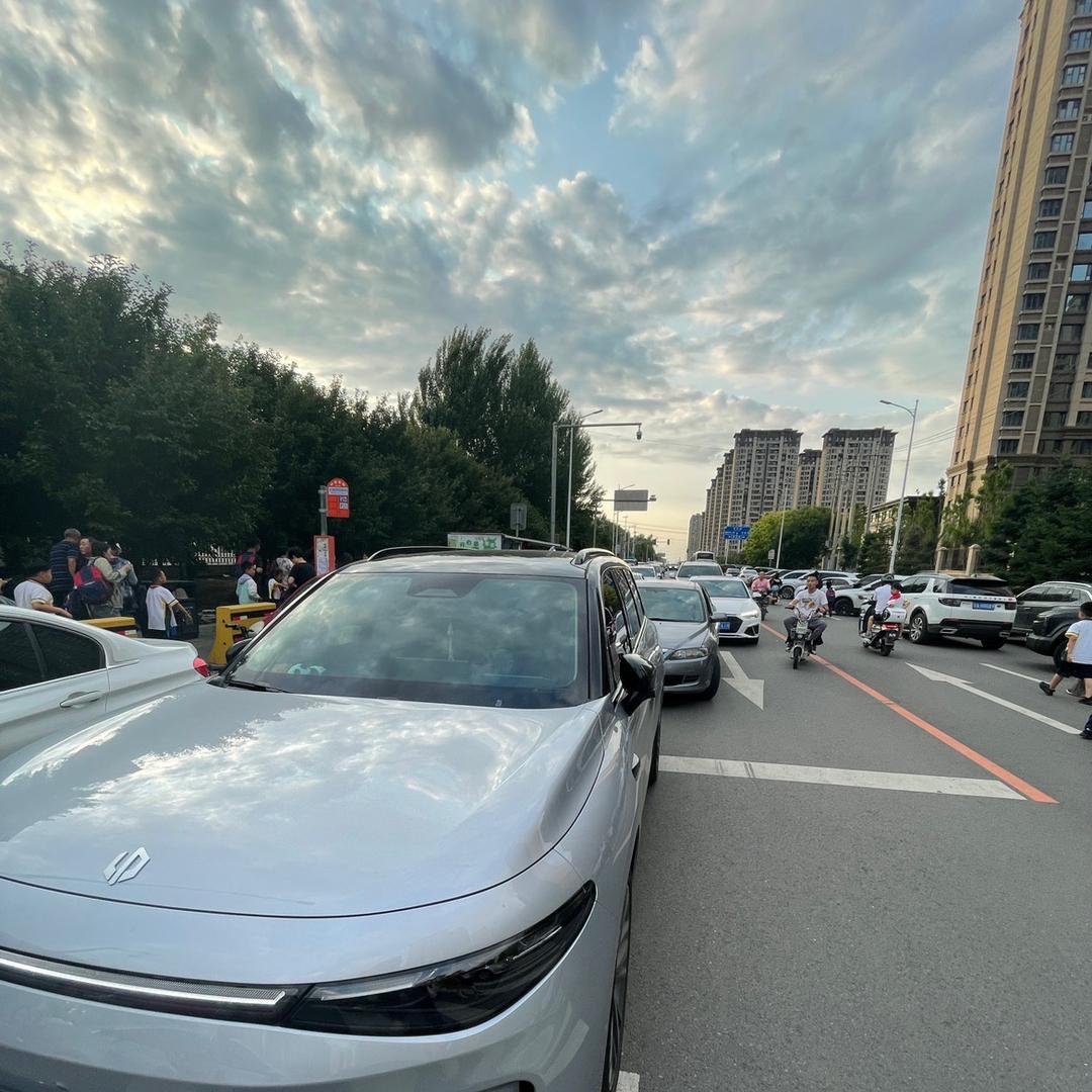 牛斯托洛夫司机