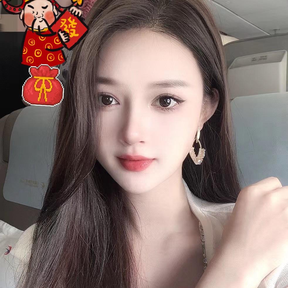 优兔喝水了