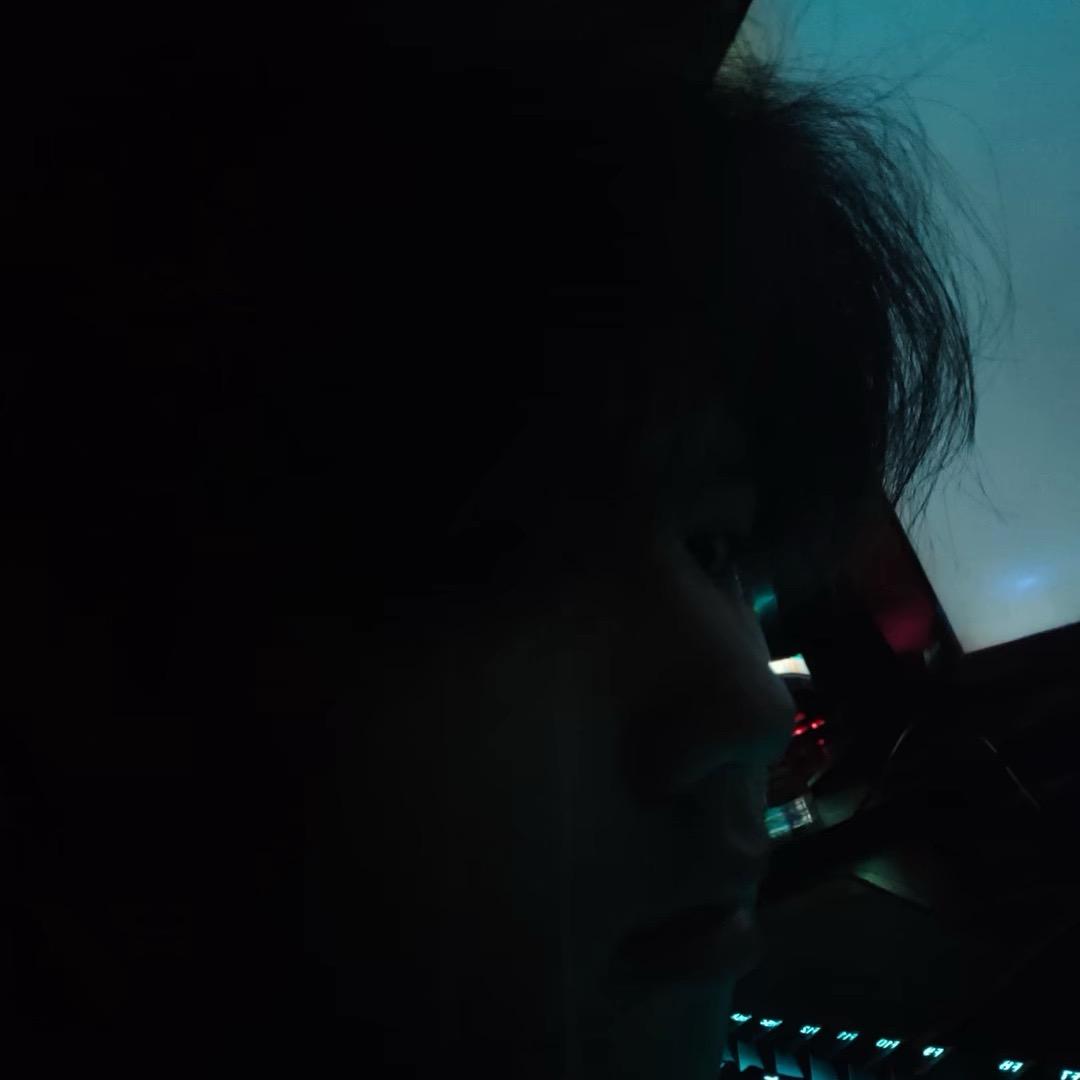 琳.