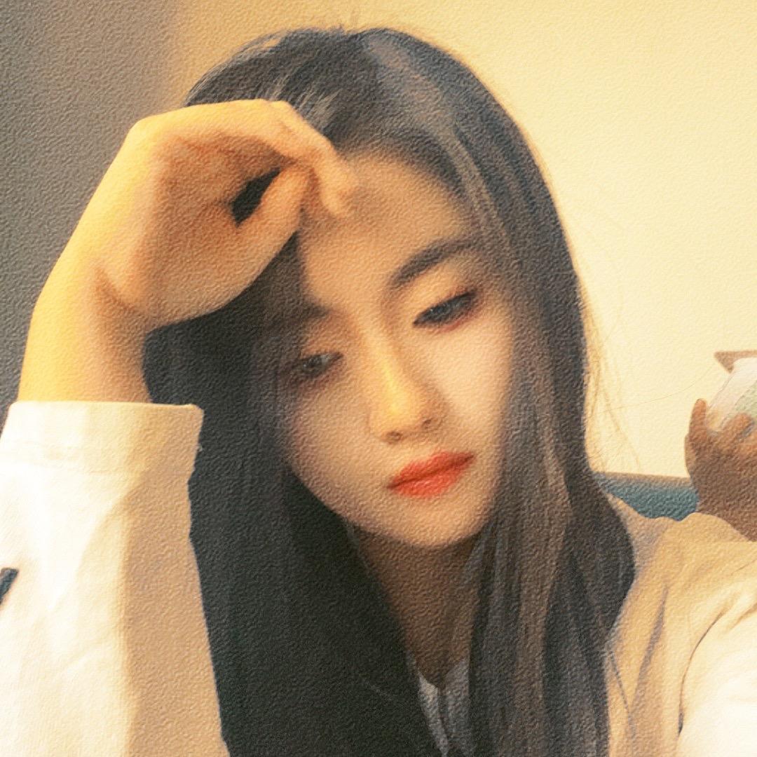摆地摊的小姐姐😘（浇卤串串）