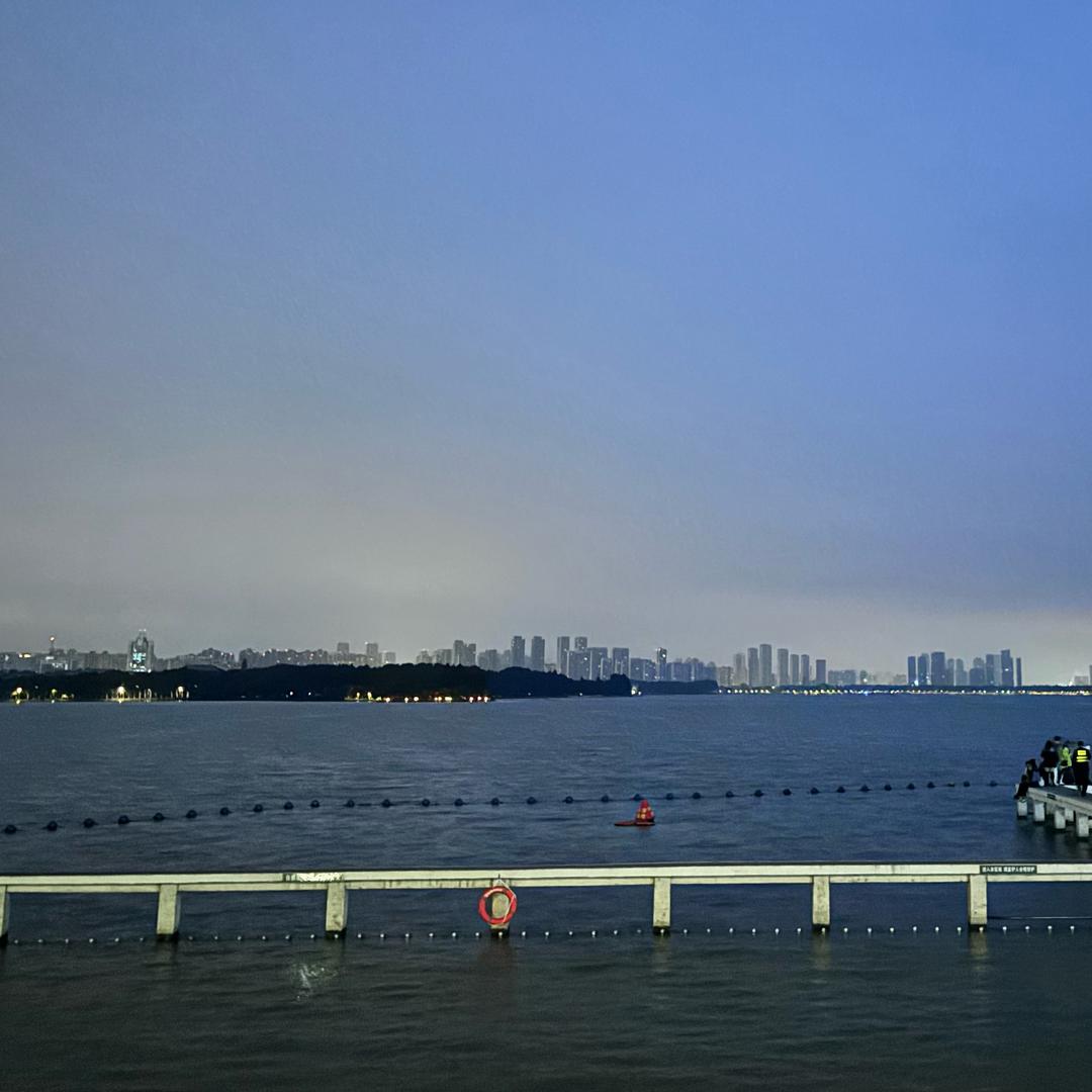 阿洵（深空深度中毒中）