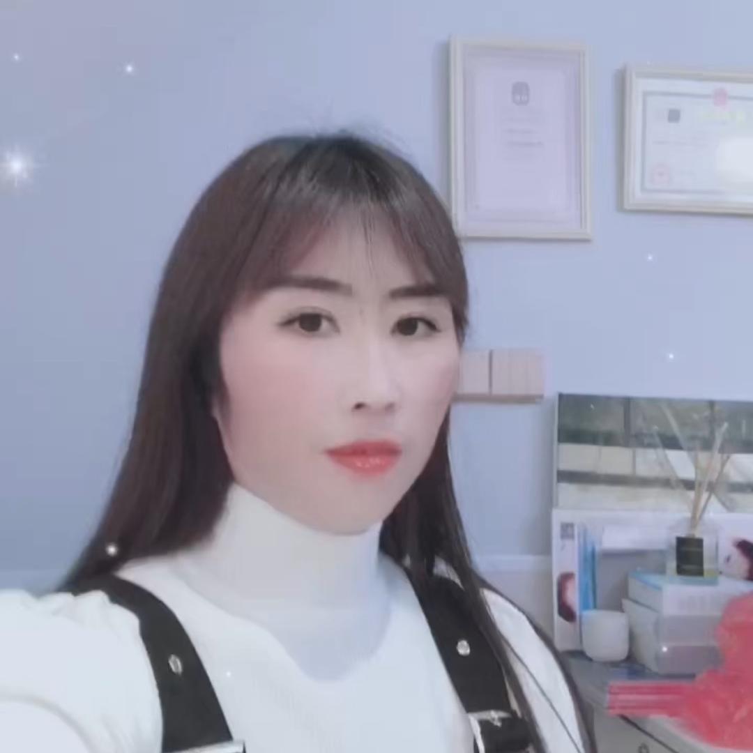 白云👩‍👧‍👦🌈