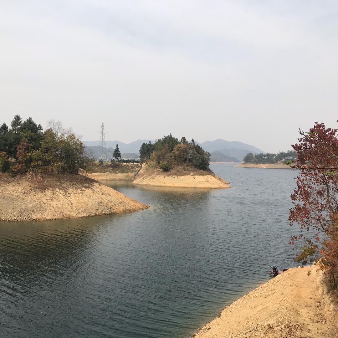 闻山听水