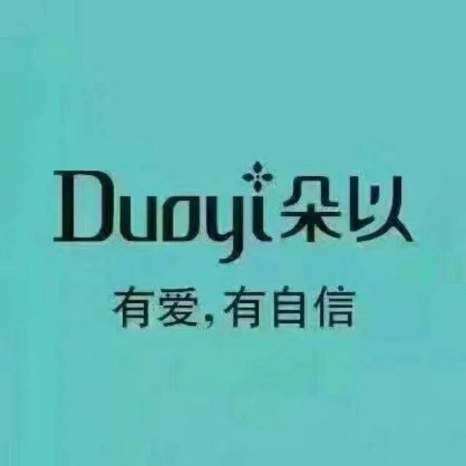 秦安朵以女装
