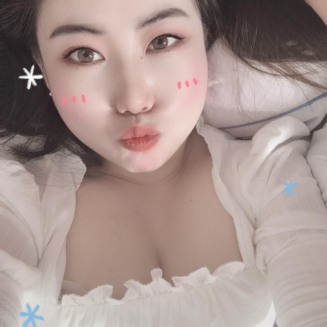 容容
