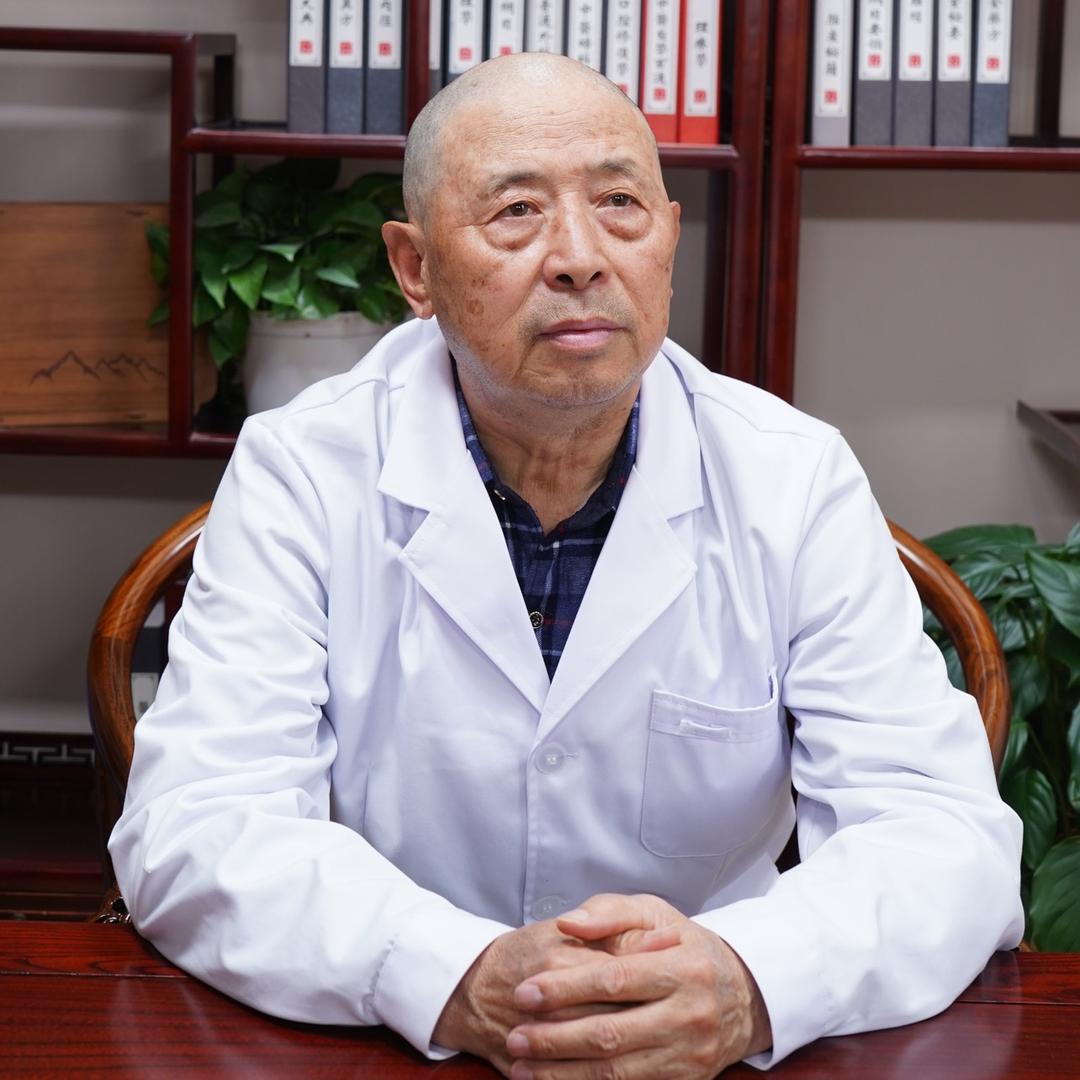 宫廷正骨专家周俊杰