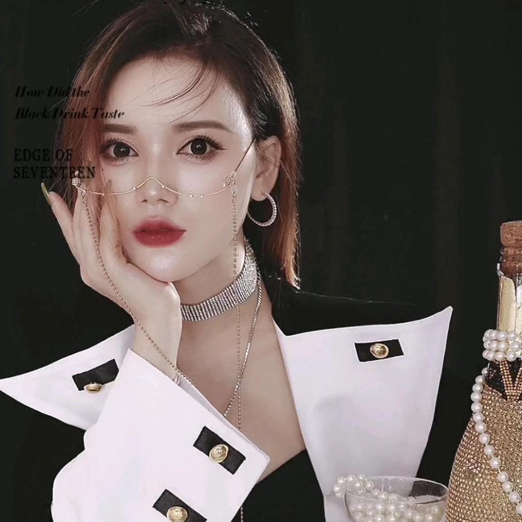喜欢挑战难画眼睛的化妆师一叶子