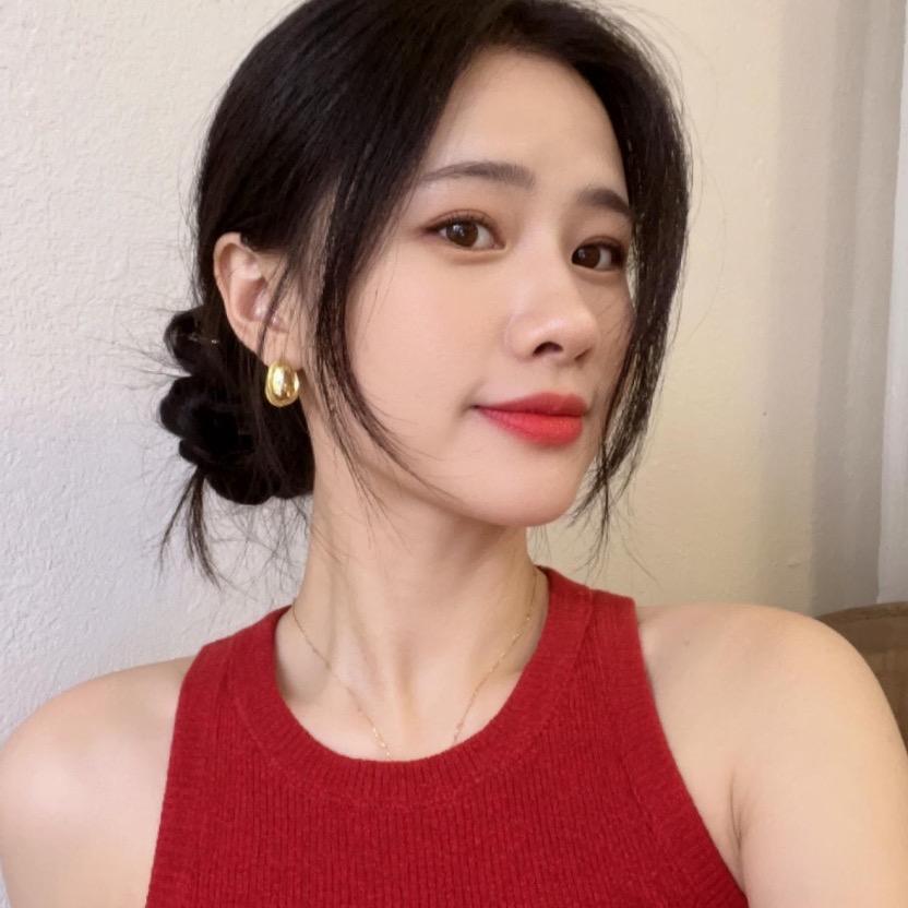 W王小姐要开心吖