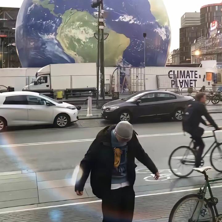 独自旅行的Andy
