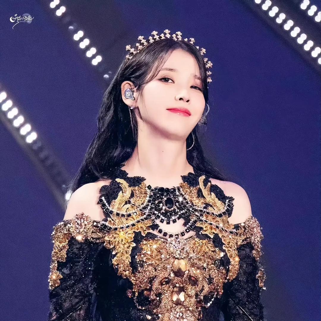 回首一看猪在笑