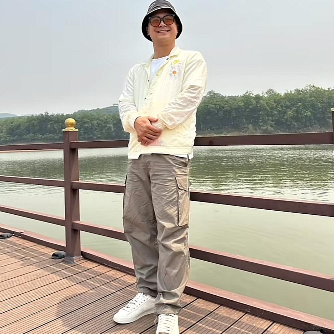 小杨哥在版纳