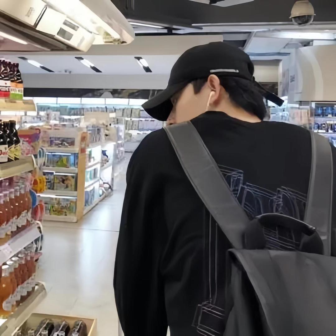 一坨小冰块🧊