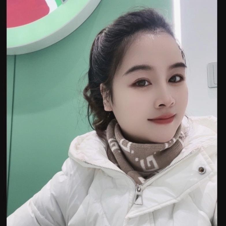 富宁公园一号小何