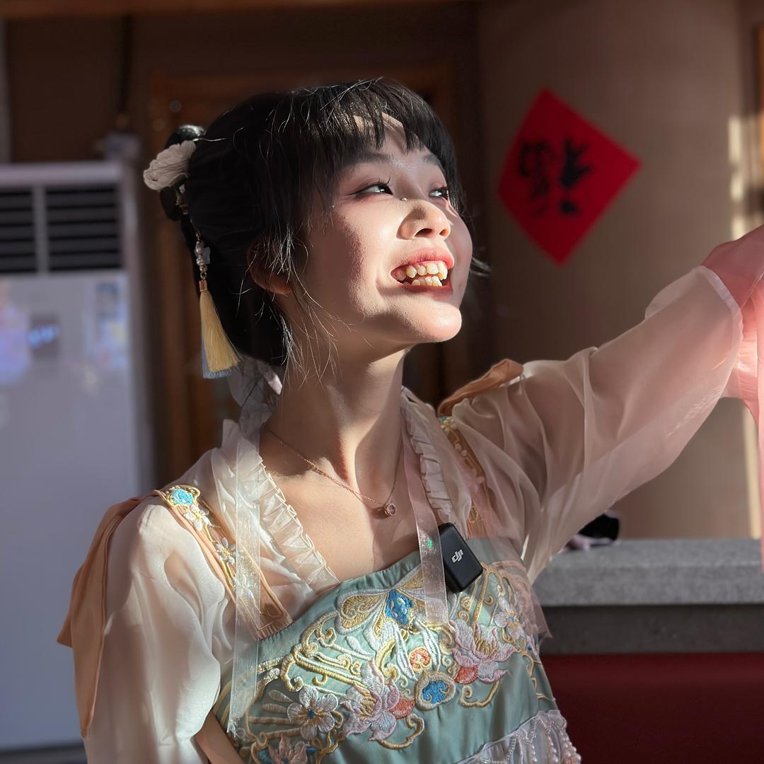 戏精小赵