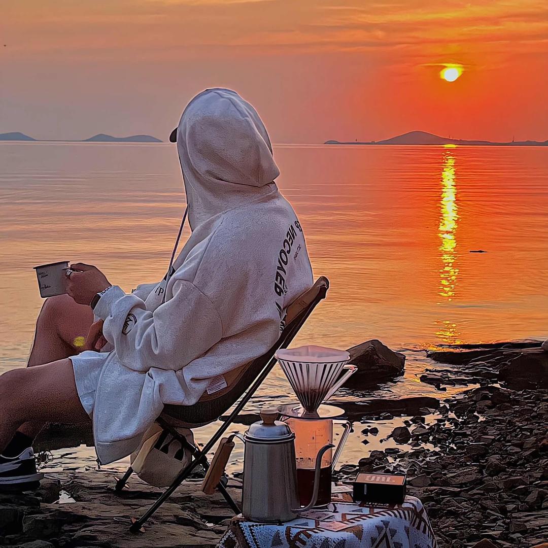 顾城-               🪳