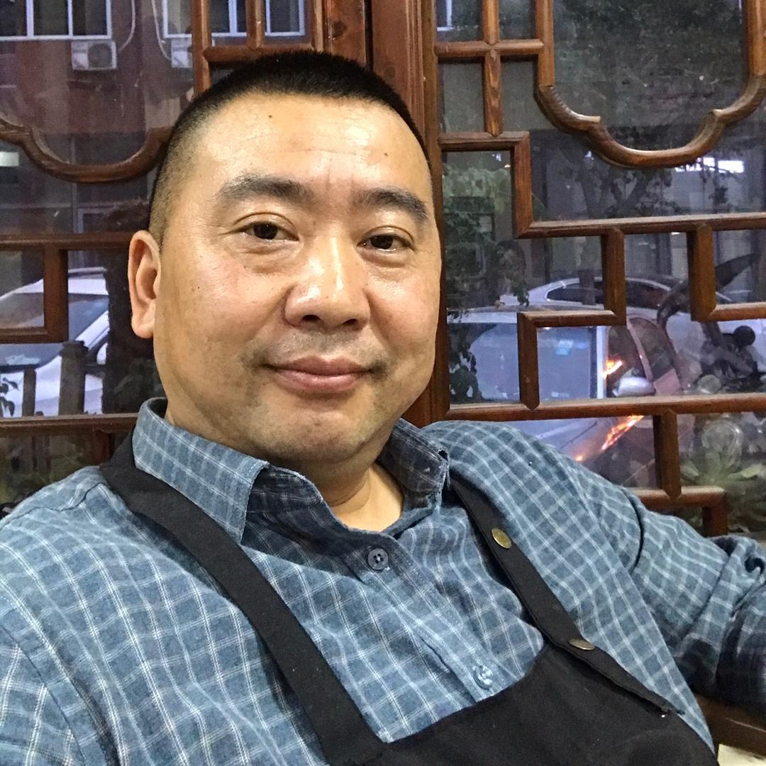 石洪