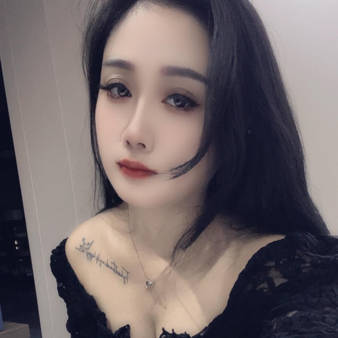💋  A    W y