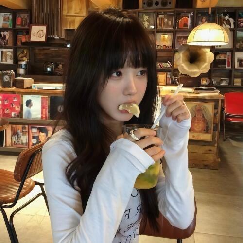 小林由香里