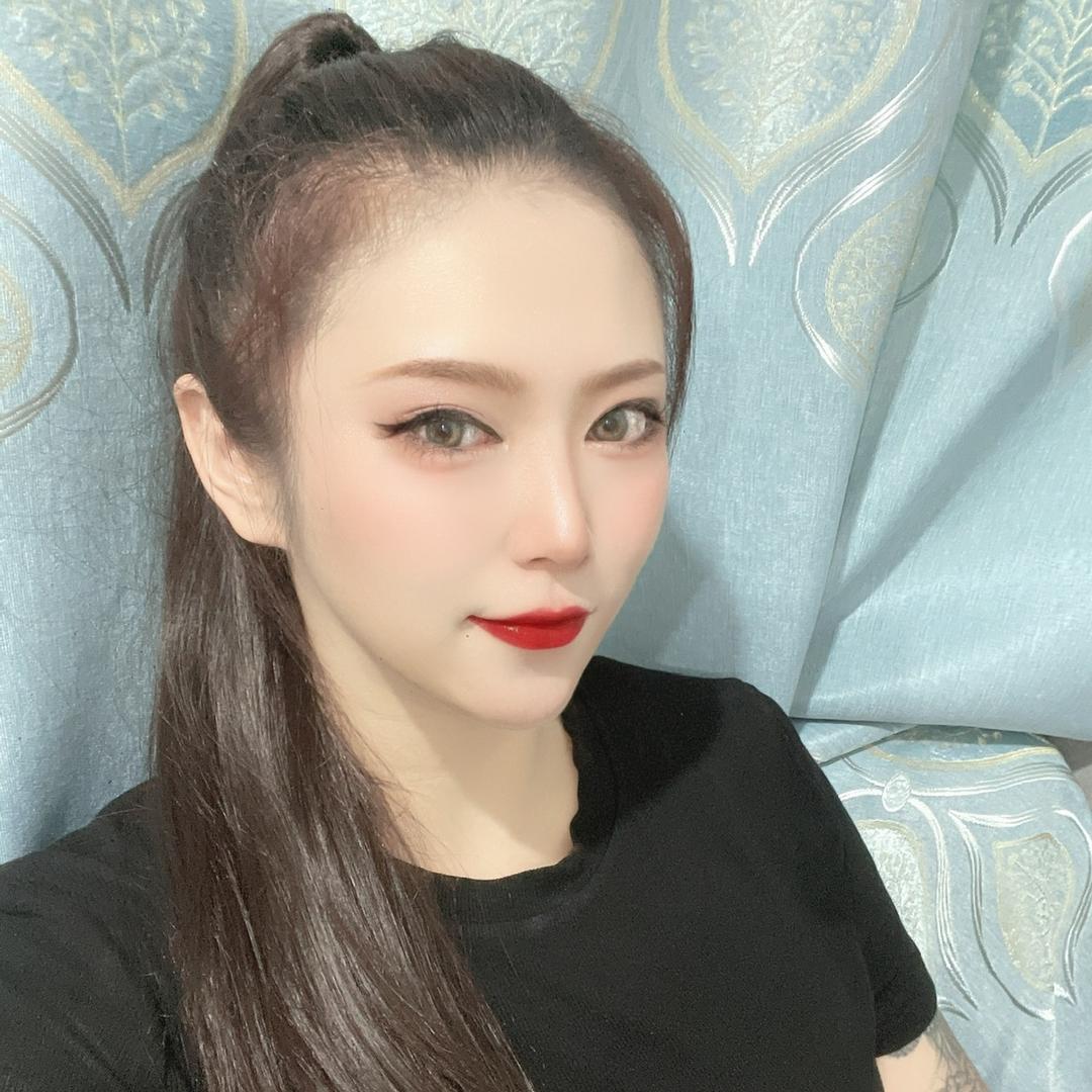 奥黛丽、傲娇🖤🖤