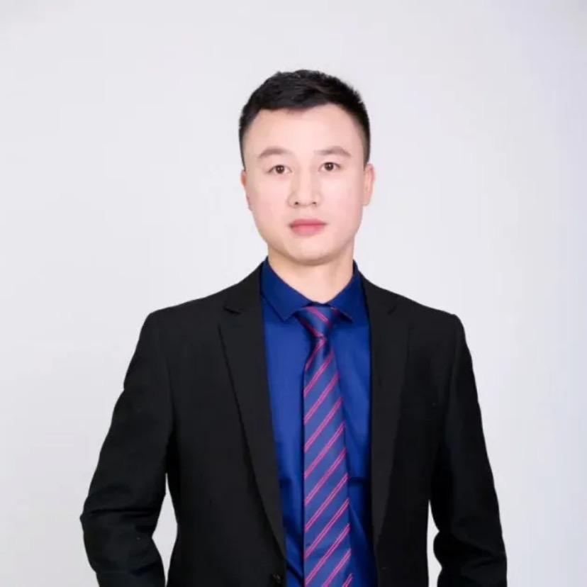 张不开口教练很内向