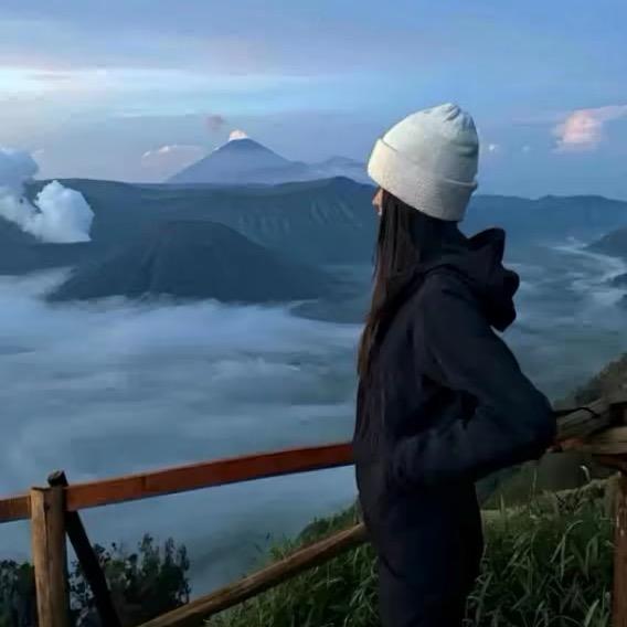 兰德一样酷路泽的女人