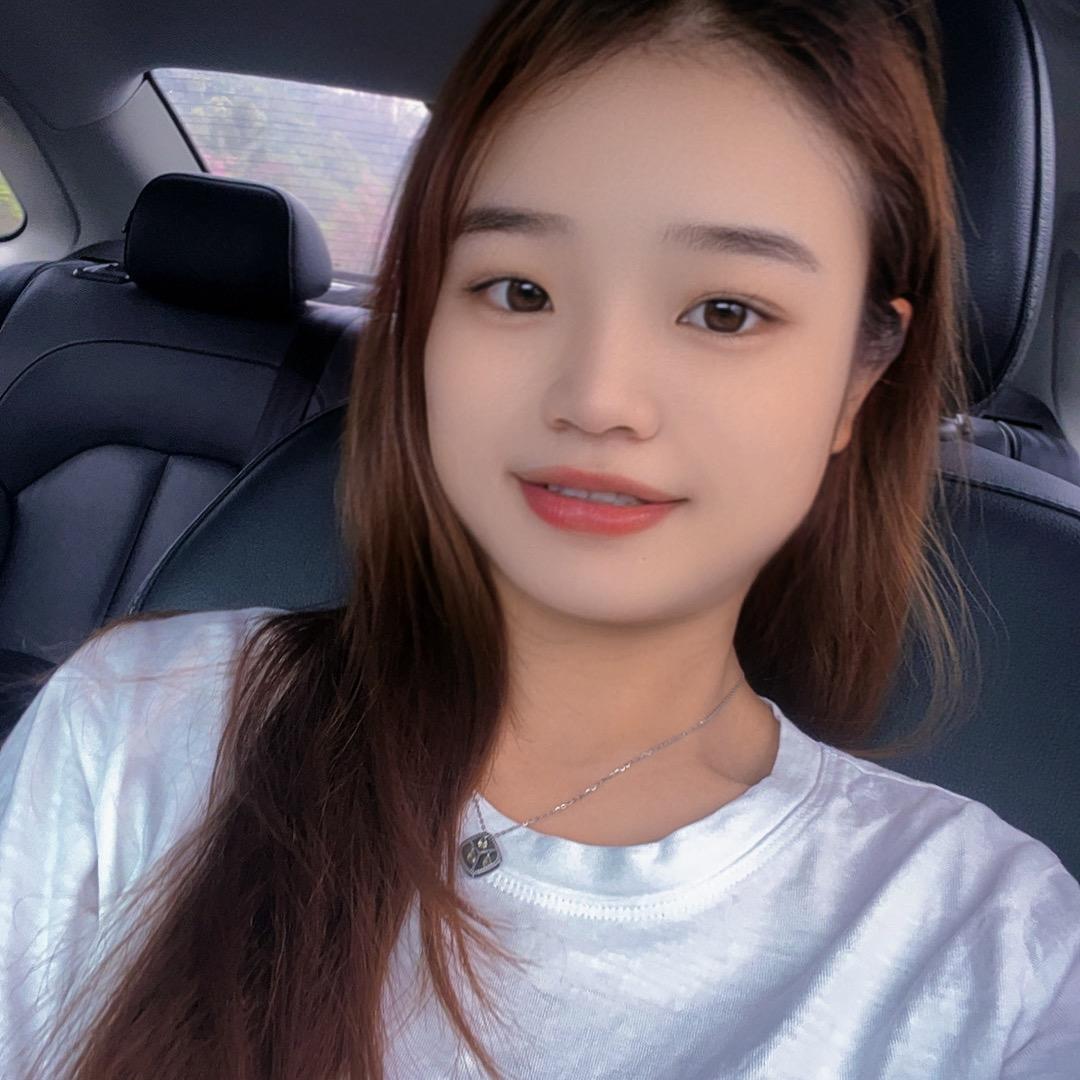 是姐姐呀！
