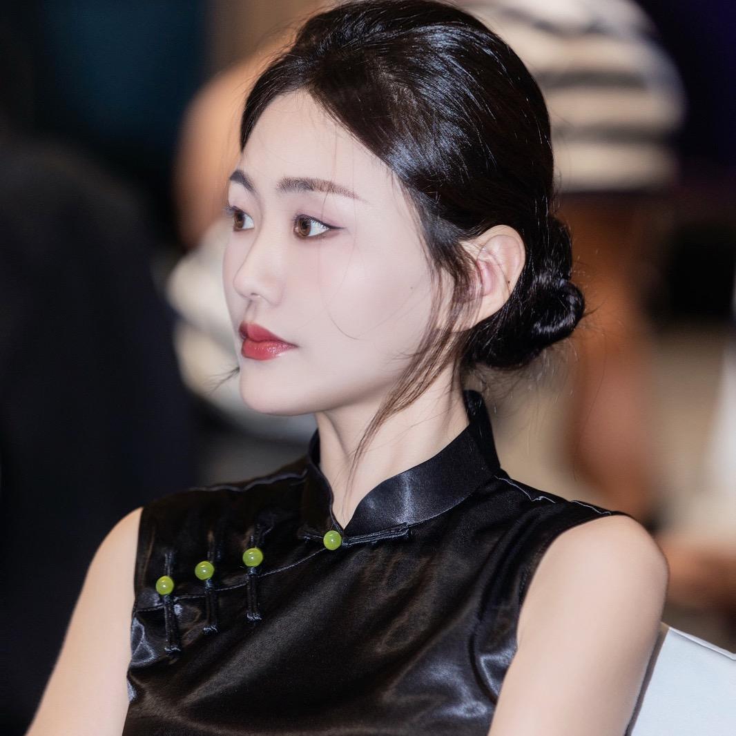 悦悦在郑州搞流量