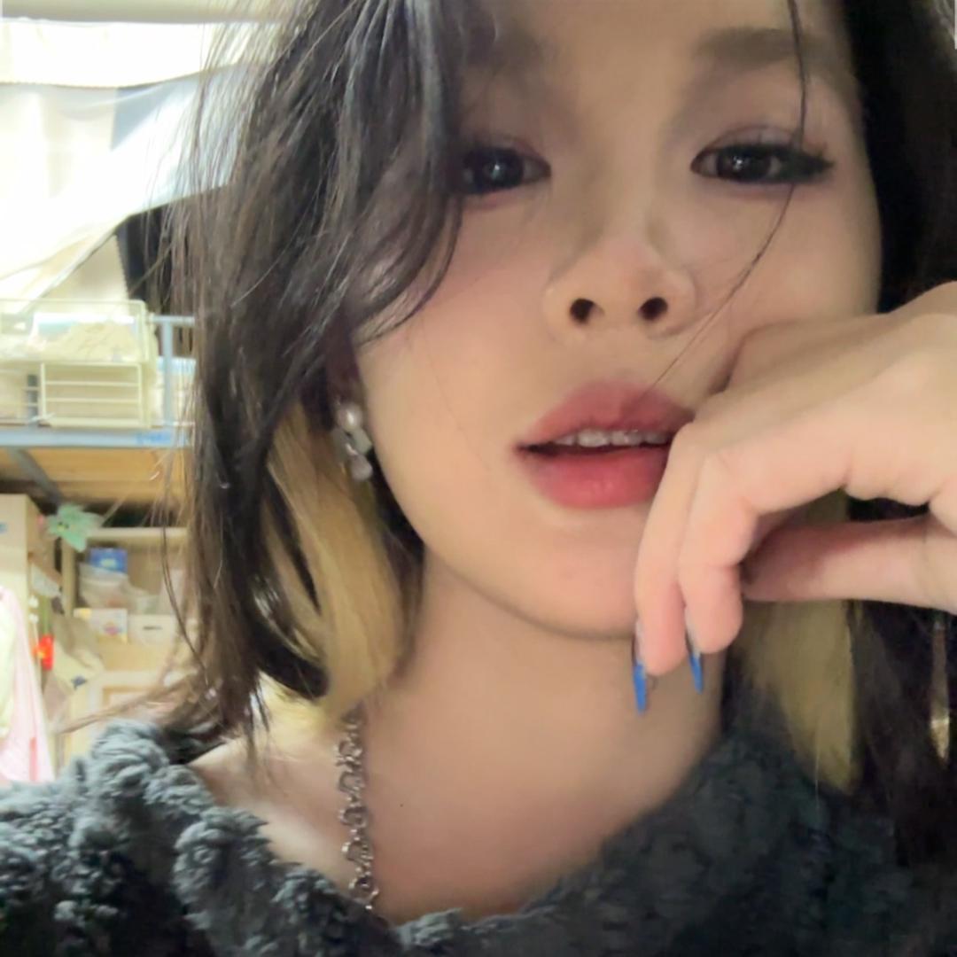 yiyi-