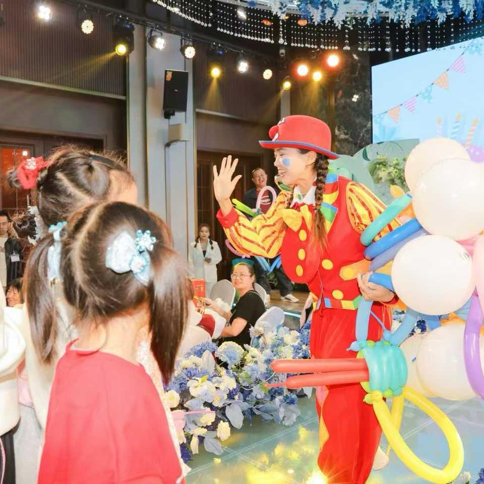 小郭演绎团队大宝