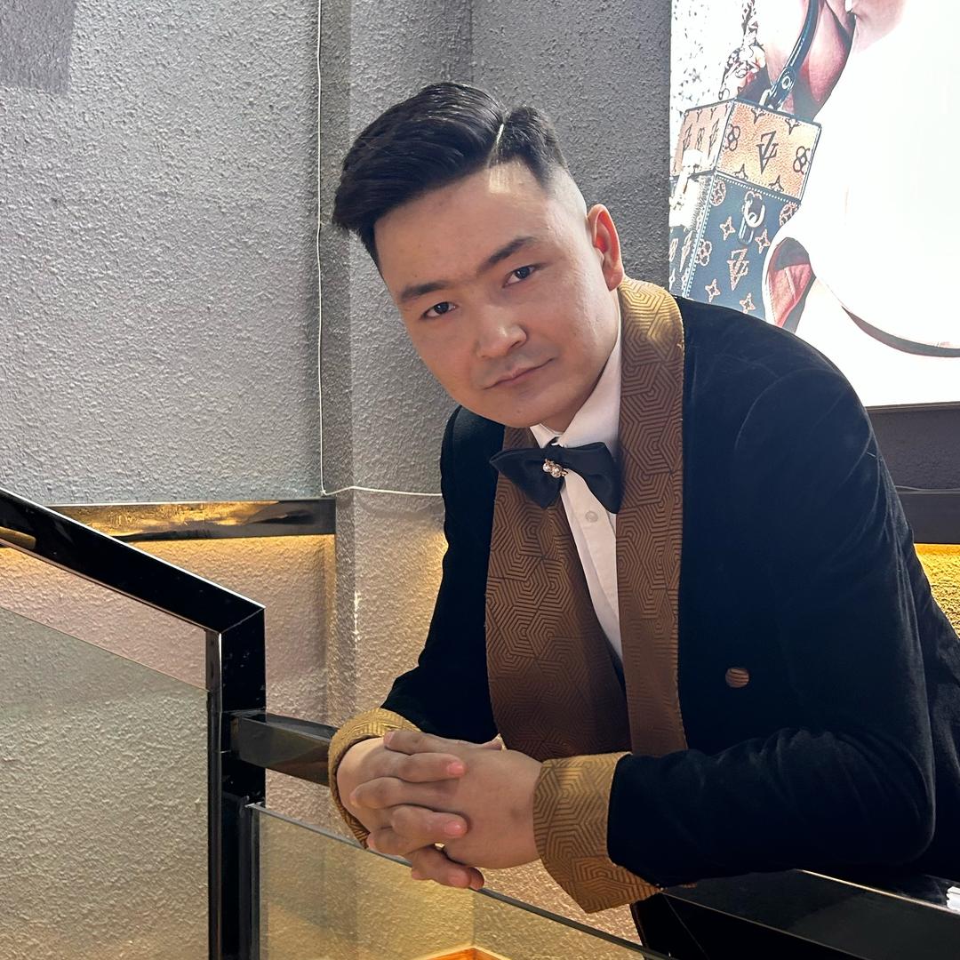 Akbar   时髦男士服装店